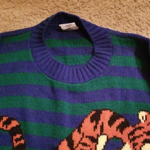 Vintage Windy the Pooh sweater - Picture 3 of 4